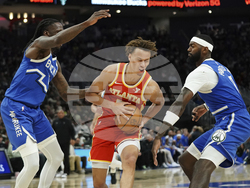 Hawks Bucks Basketball