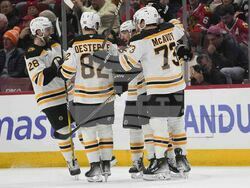 Bruins Blackhawks Hockey