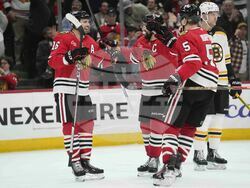 Bruins Blackhawks Hockey