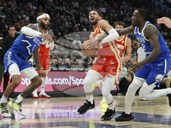 Hawks Bucks Basketball