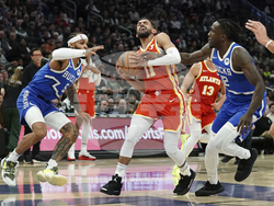 Hawks Bucks Basketball