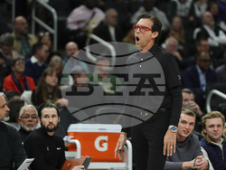 Hawks Bucks Basketball