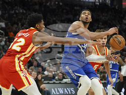 Hawks Bucks Basketball