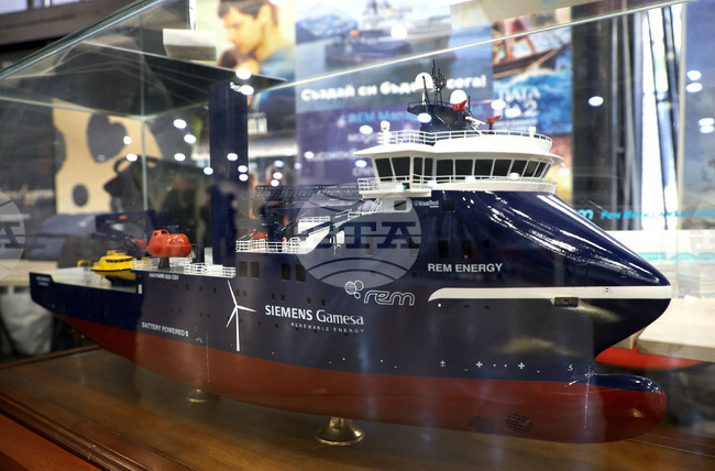 Maritime Cluster Bulgaria Complains of "Huge Shortage" of Workers in Bulgaria's Blue Economy 