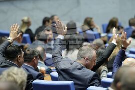 Народно събрание - първо заседание - избор на председател - балотаж