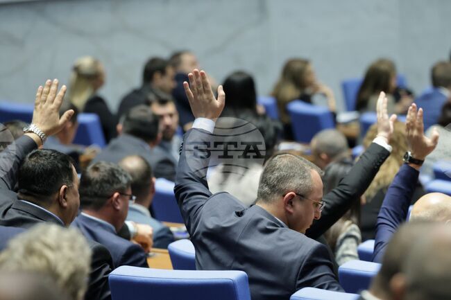 Депутатите ще обсъдят дали да има задължителни кръвни изследвания за алкохол и наркотици в началото на всяка пленарна сесия