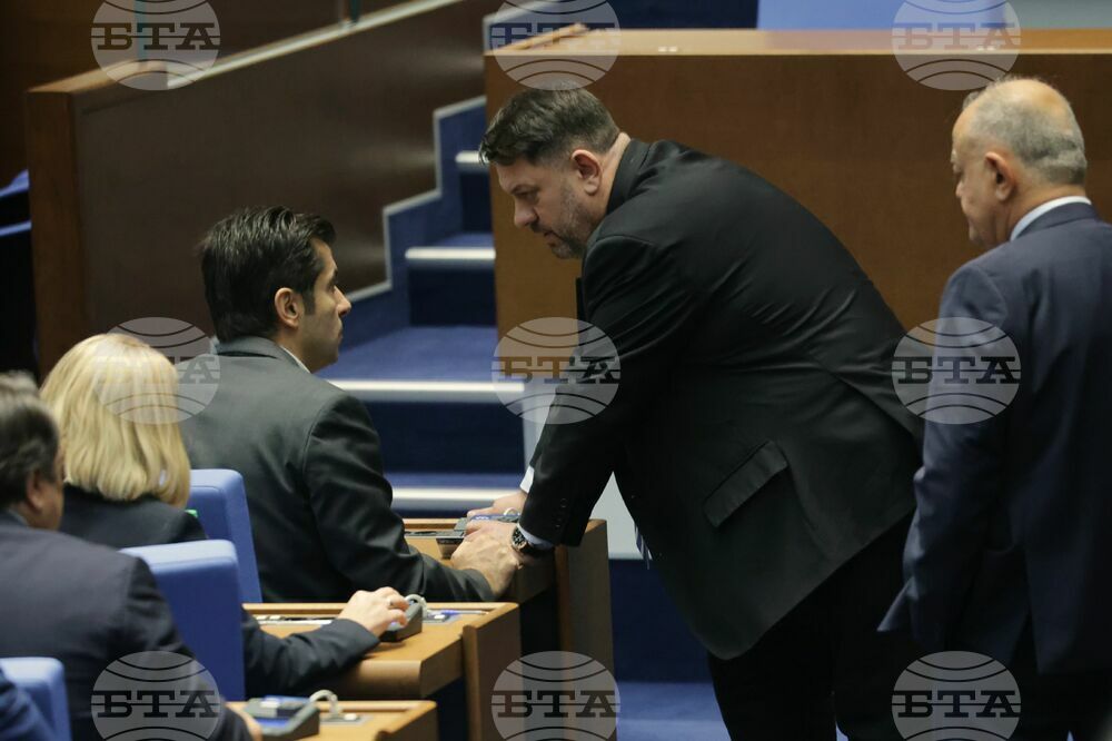 Народно събрание - първо заседание - избор на председател - балотаж