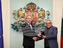 Президент - културни дейци - награждаване - Кирил Пецев