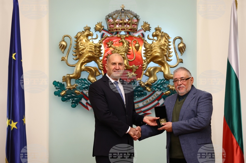 Президент - културни дейци - награждаване - Кирил Пецев
