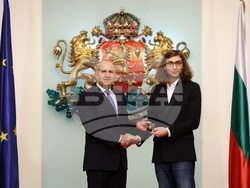 Президент - културни дейци - награждаване - Виктор Лилов