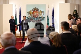 Президент - културни дейци - награждаване - Васил Петров