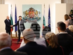 Президент - културни дейци - награждаване - Васил Петров