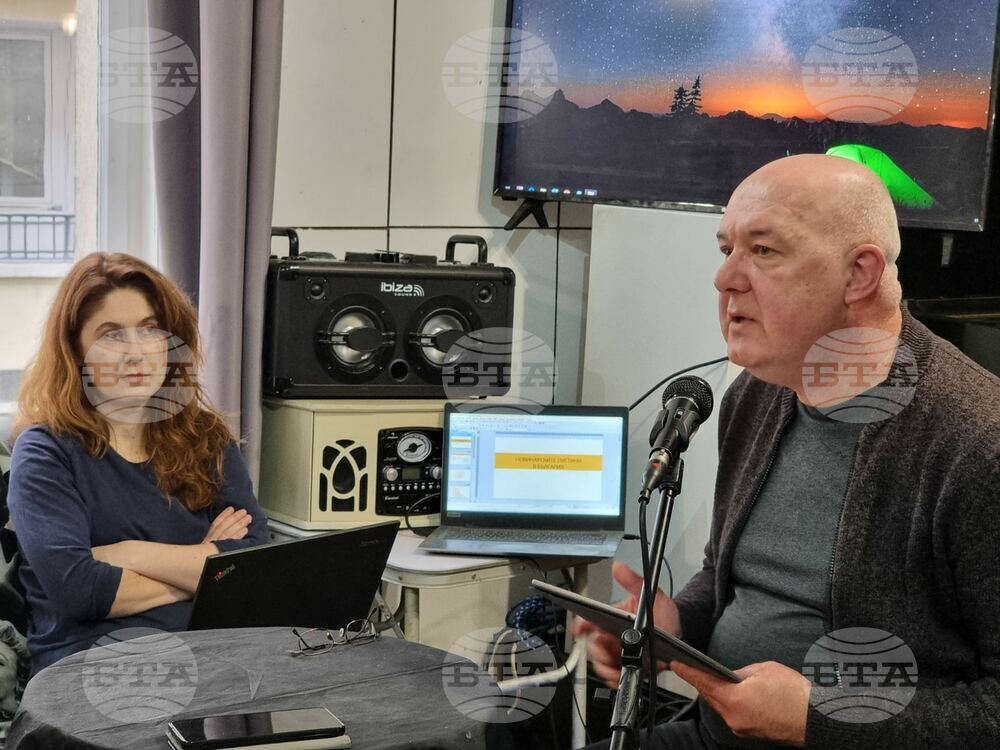 Има сериозна криза в сектора на регионалните и местни медии, каза доц. Орлин Спасов