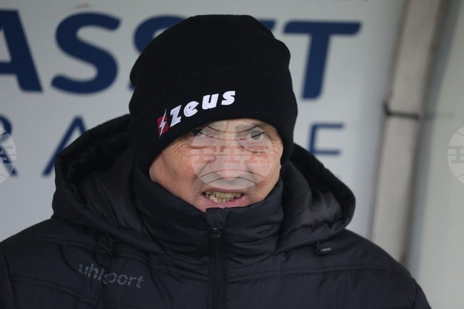 Продължаваме да имаме много сериозни проблеми при статичните положения, категоричен е треньорът на Славия Златомир Загорчич след домакинския успех срещу Хебър