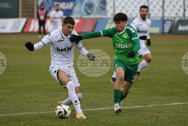 С гол в добавеното време Хебър надви Локомотив София за първа победа от септември насам