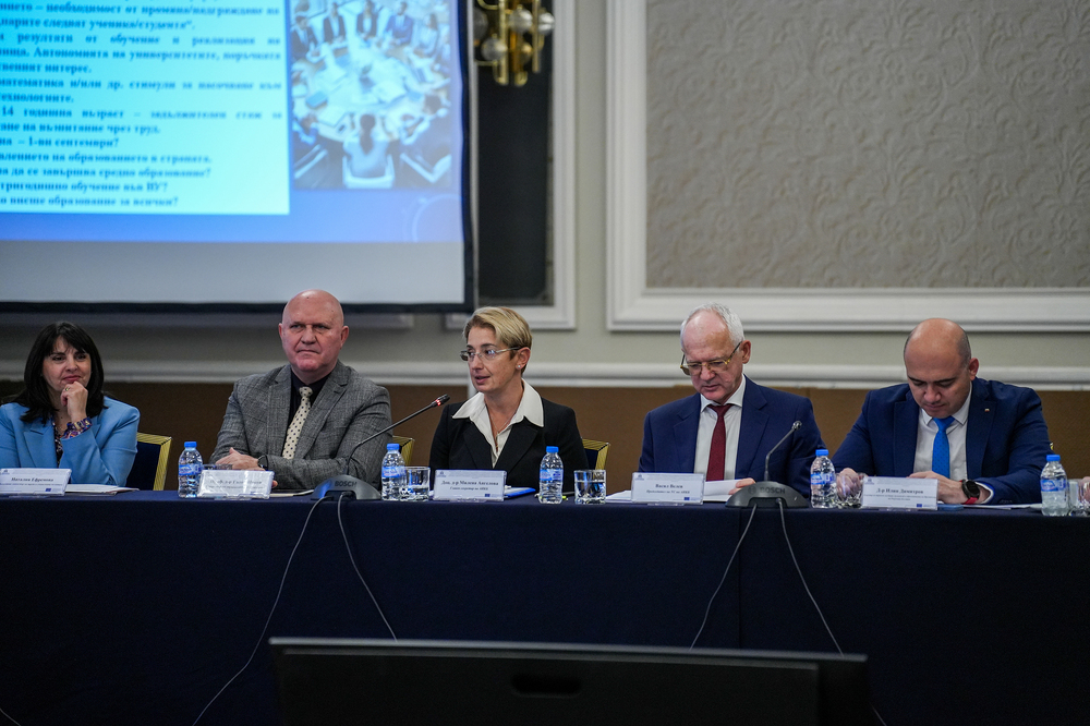 АИКБ: Образованието трябва да се изведе като платформа за обединение на България