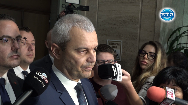 Има "санитарен кордон" около ПП-ДБ и нова политическа сила в парламента - "БСП-Ново начало", коментира Костадин Костадинов