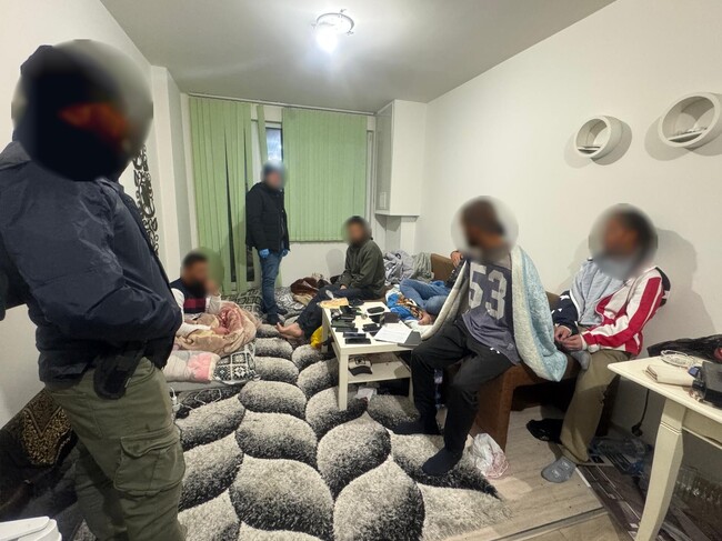 Five Syrians Involved in Migrant Smuggling Ring Detained, Charged