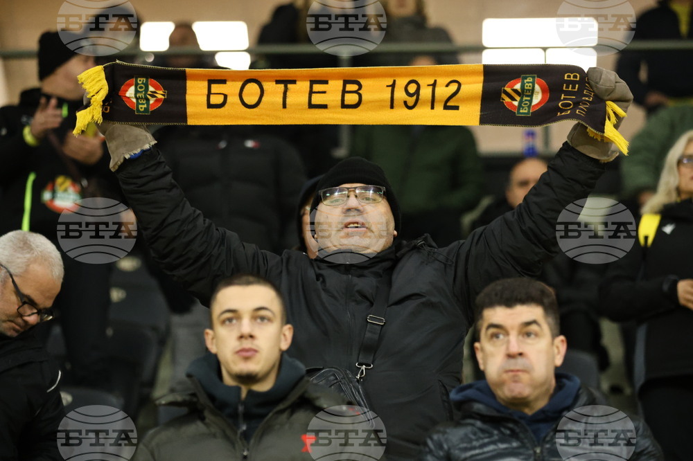Пловдив - футбол - Ботев - Крумовград