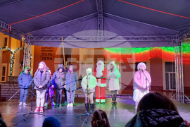 Крайморските общини в област Добрич запалиха коледните светлини