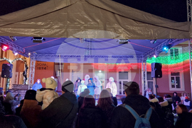 Крайморските общини в област Добрич запалиха коледните светлини