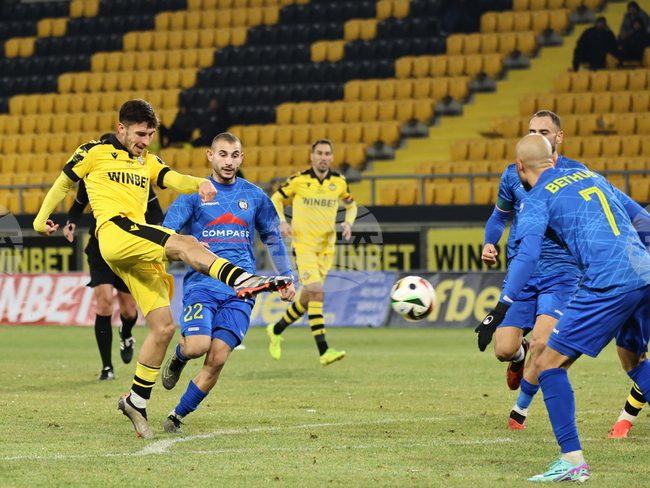 Дефанзивният полузащитник Ерол Дост се присъедини към ФК Локомотив София 1929 като пето ново попълнение