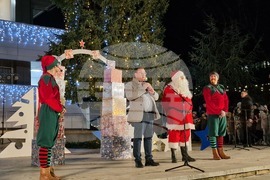 Свищов - коледна елха - запалване на светлините