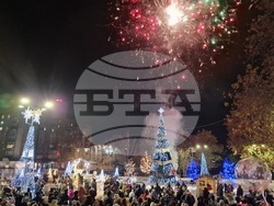 Свищов - коледна елха - запалване на светлините