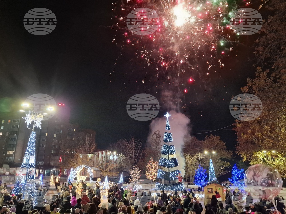 Свищов - коледна елха - запалване на светлините