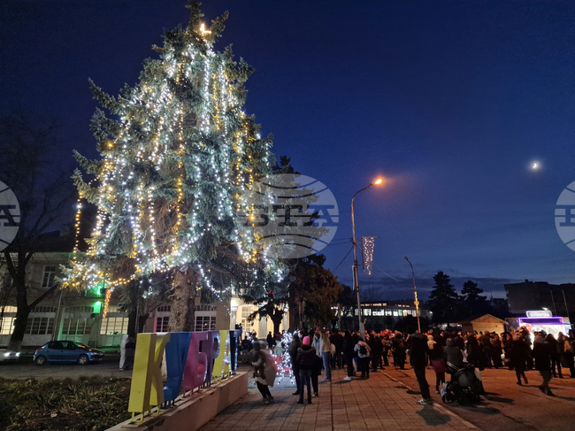  Кубрат - елха - светлини