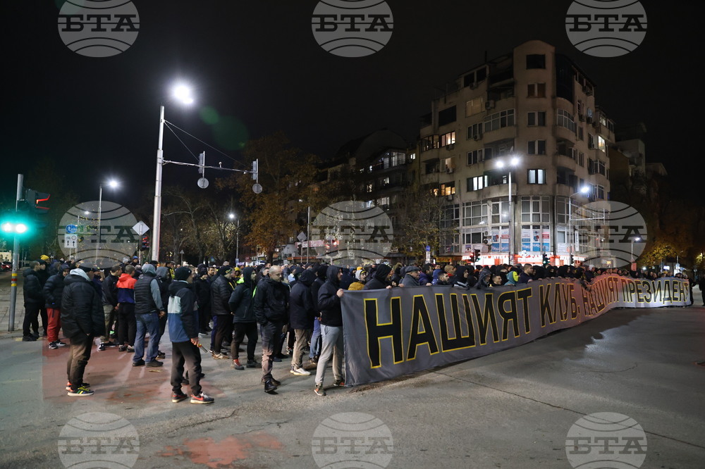 Пловдив - футбол - Ботев (Пловдив) - фенове - протест