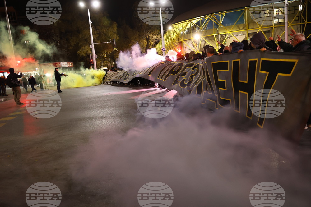 Пловдив - футбол - Ботев (Пловдив) - фенове - протест