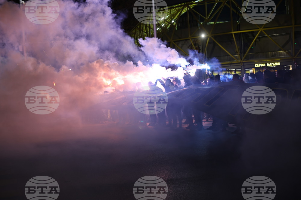 Пловдив - футбол - Ботев (Пловдив) - фенове - протест