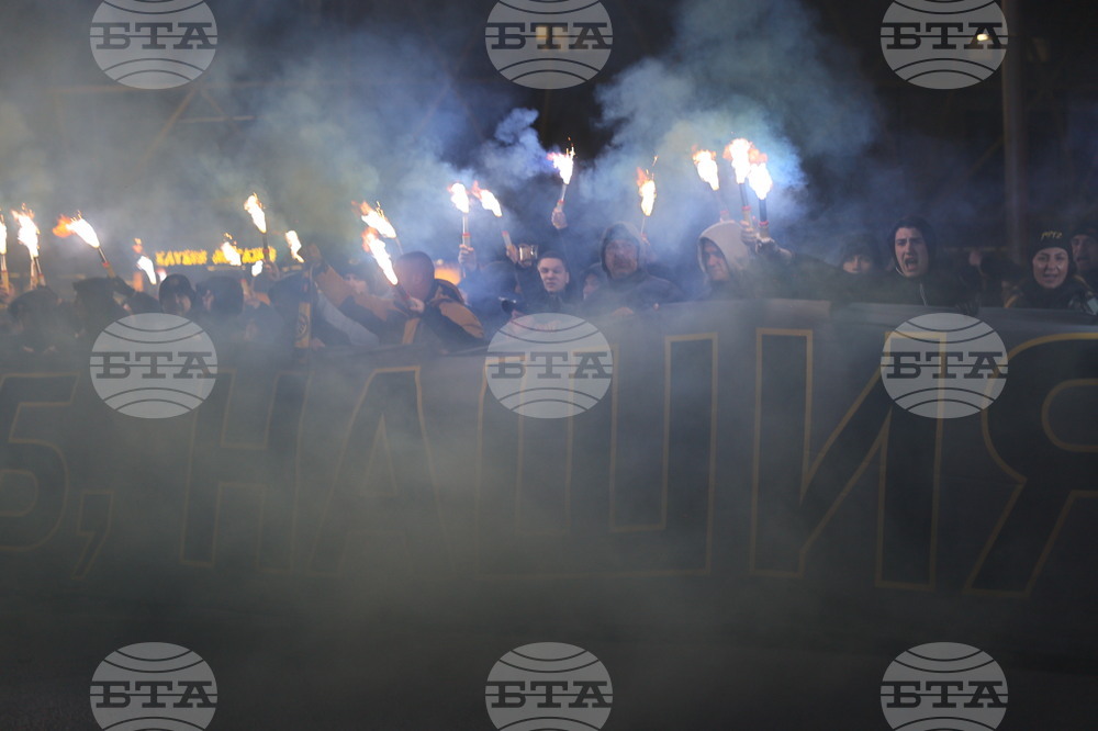 Пловдив - футбол - Ботев (Пловдив) - фенове - протест