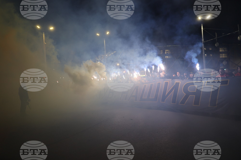 Пловдив - футбол - Ботев (Пловдив) - фенове - протест