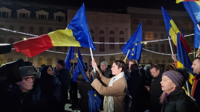 Декларация за запазване на евроатлантическата ориентация на Румъния подписаха някои от кандидатите за президент на страната