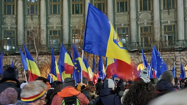 Минималната брутна заплата в Румъния от днес става 4050 леи (1591 лв.) 