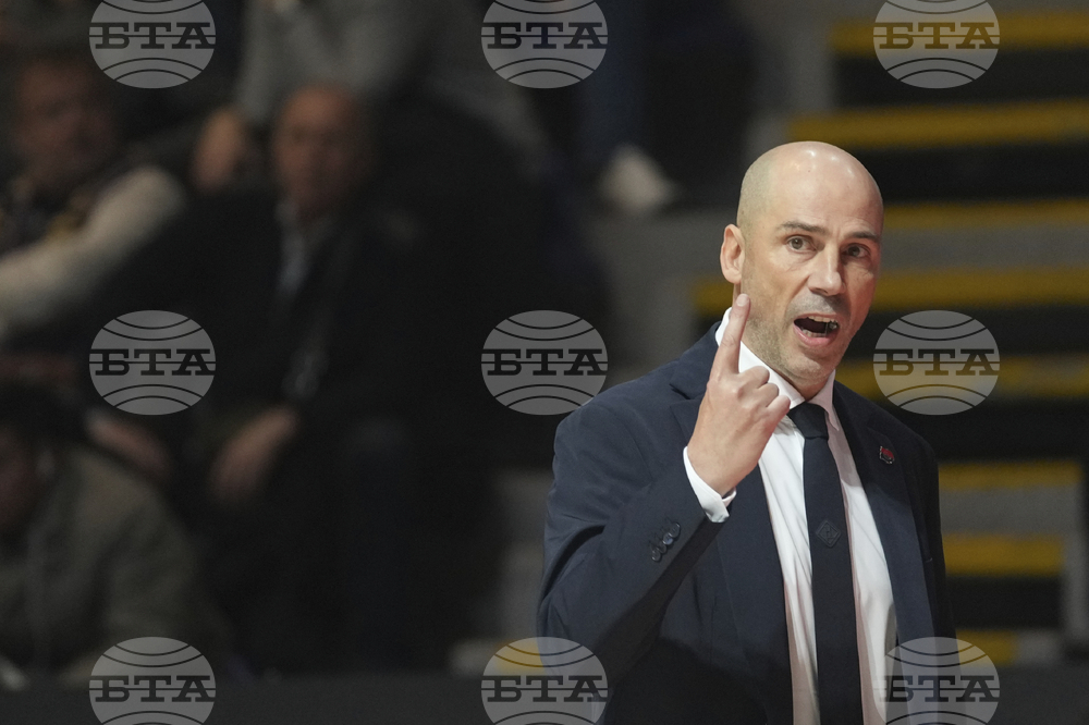 Треньорът Шави Паскуал се завръща начело на баскетболния Барселона