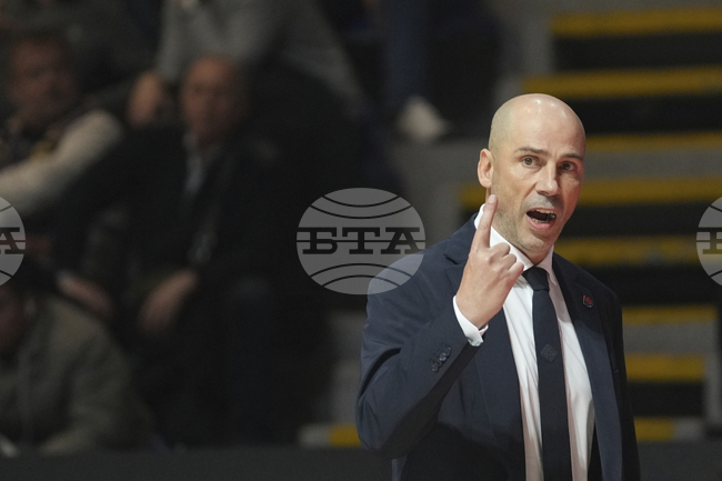 Треньорът Шави Паскуал се завръща начело на баскетболния Барселона