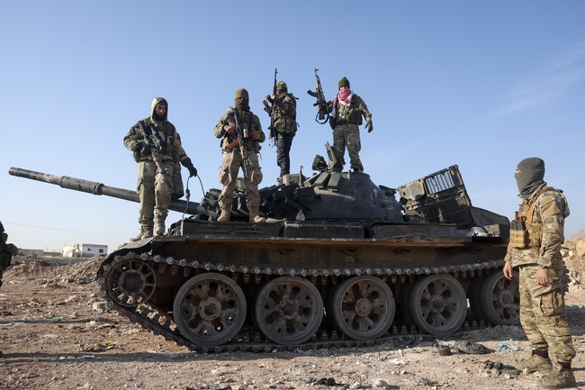 Сирийски военни бягат от Сирия в Ирак заради боевете на сирийска територия