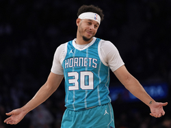 Hornets Knicks Basketball