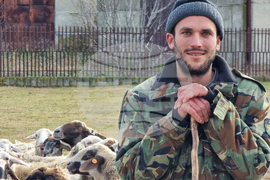 Село Зимница - Павел Илиев - животновъд