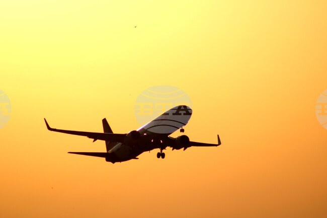 Отменен е полет от София до лондонското летище Хийтроу след пожар в близост до аеропорта