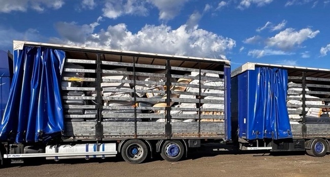 Агенция „Митници": Над 76 000 флакона „маркови“ ароматизатори задържаха митническите служители на МП Лесово