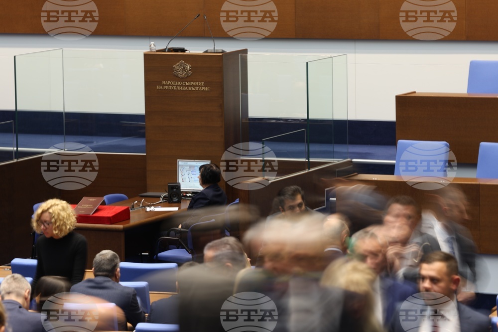 ИТН призова Наталия Киселова да оттегли кандидатурата си за председател, "БСП-Обединена левица" отправи същия призив към Силви Кирилов 