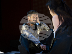  Яна Маринова и Петър Петров-Перо играят в постановката „Слънчева линия“ от Иван Вирипаев в „Червената къща“, снимка – екип