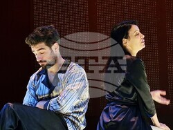  Яна Маринова и Петър Петров-Перо играят в постановката „Слънчева линия“ от Иван Вирипаев в „Червената къща“, снимка – Даниел Димитров/БТА