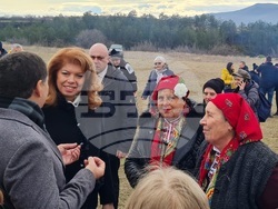 Снимка: Прессекретариат - Илияна Йотова беше гост на 30-ото издание на Празника на виното в село Илинденци