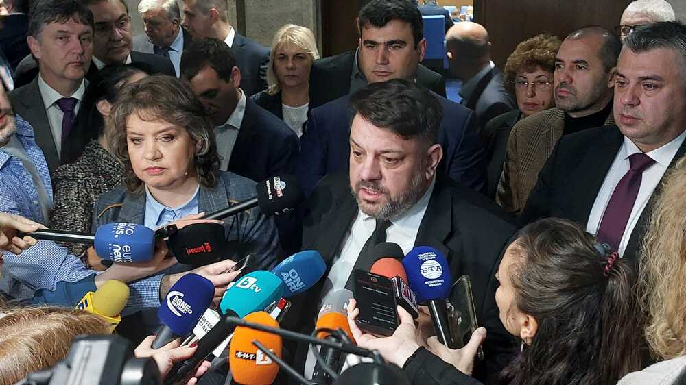 Атанас Зафиров: Очакваме подкрепа от ПП-ДБ, след като подписахме тяхната декларация