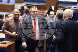 Парламент - първо заседание